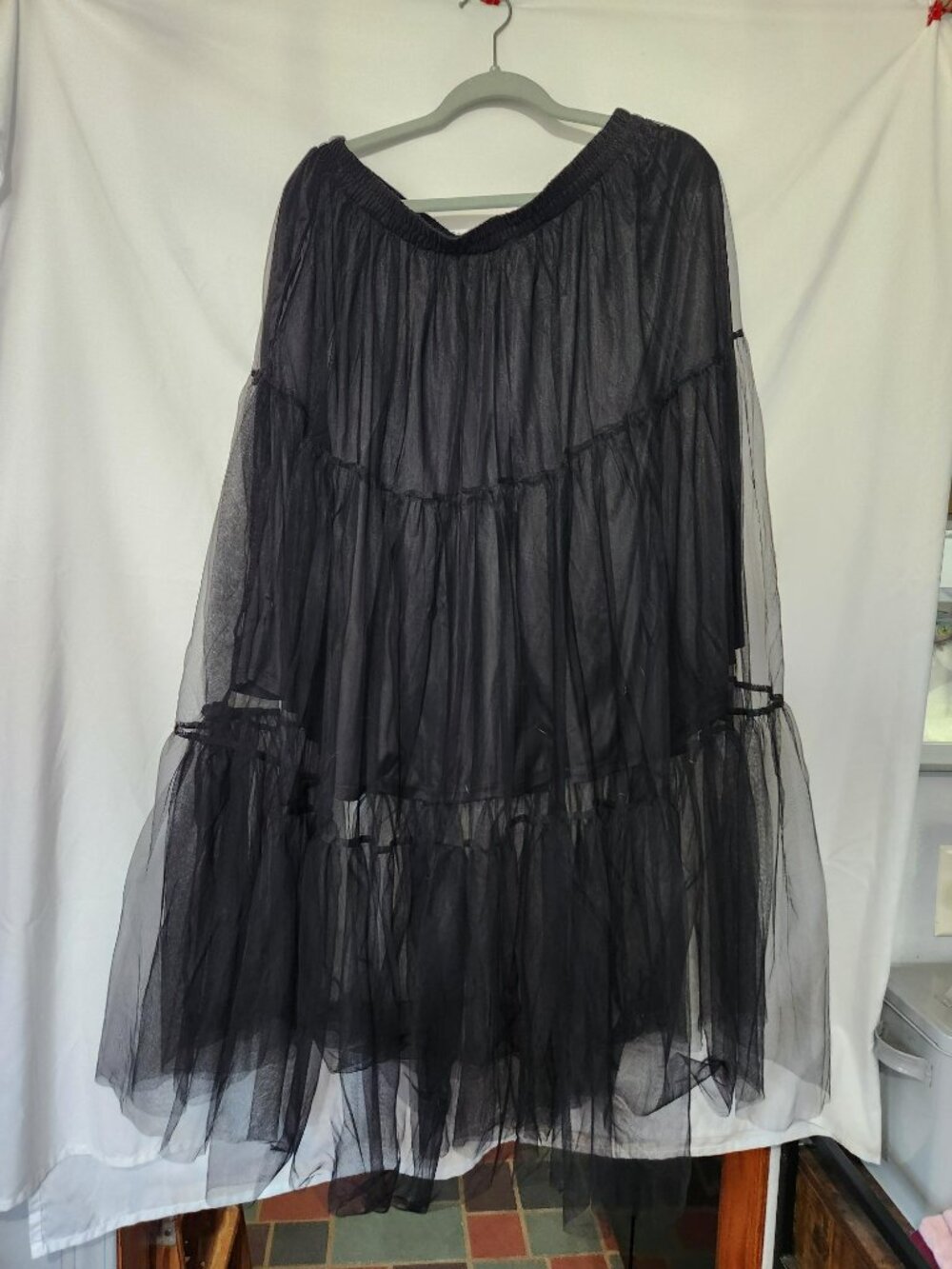 Torrid Tiered Tulle Maxi Skirt Deep Black Size 1 Gothic Fairycore - Picture 4 of 5